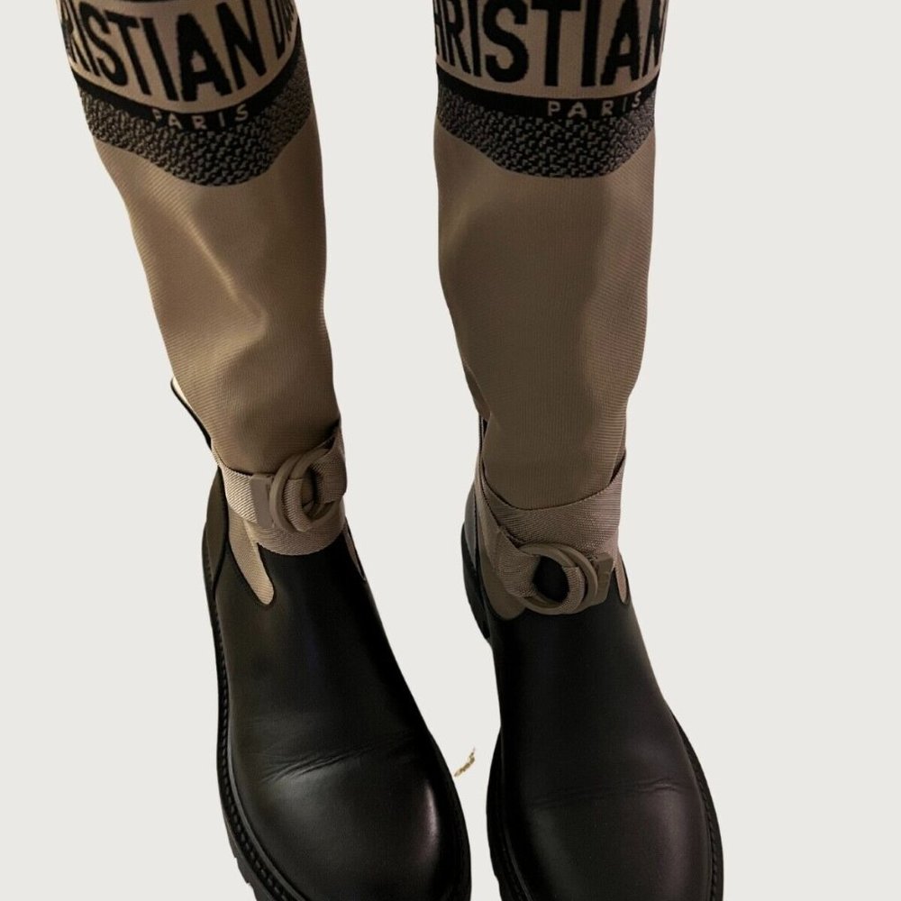 Pre Owned 100% Authentic Christian Dior D-Major Boot: Size 41